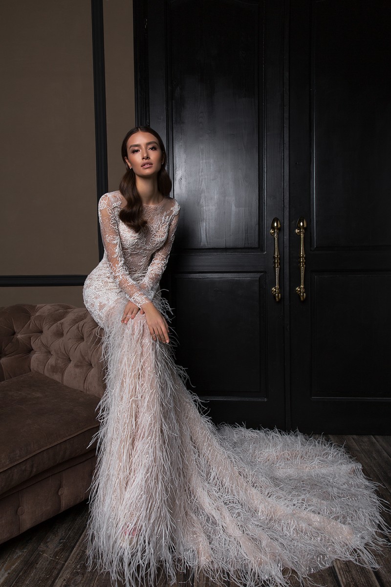 Crystal Design Mermaid Wedding Dresses With Luxury Feathers Jewel Neck Bridal Gowns Long Sleeves Sweep Train Wedding Dress Custom