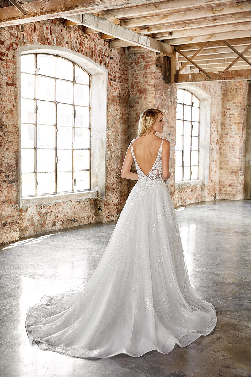2020 A Line Wedding Dresses Spaghetti Applique Sequins Wedding Dresses Backless Sweep Train Bridal Gowns Bohemia Vestidos De Novia