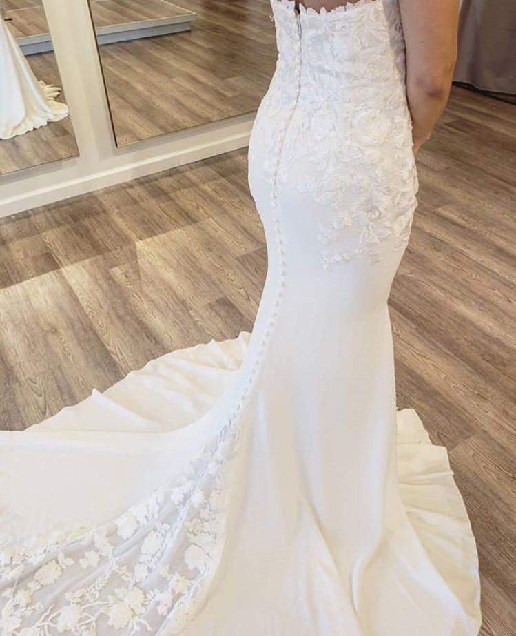 2019 Cheap Mermaid Wedding Dresses Sweetheart Lace Appliques Button Back Satin Sweep Train Beach Wedding Dress Custom Country Bridal Gowns