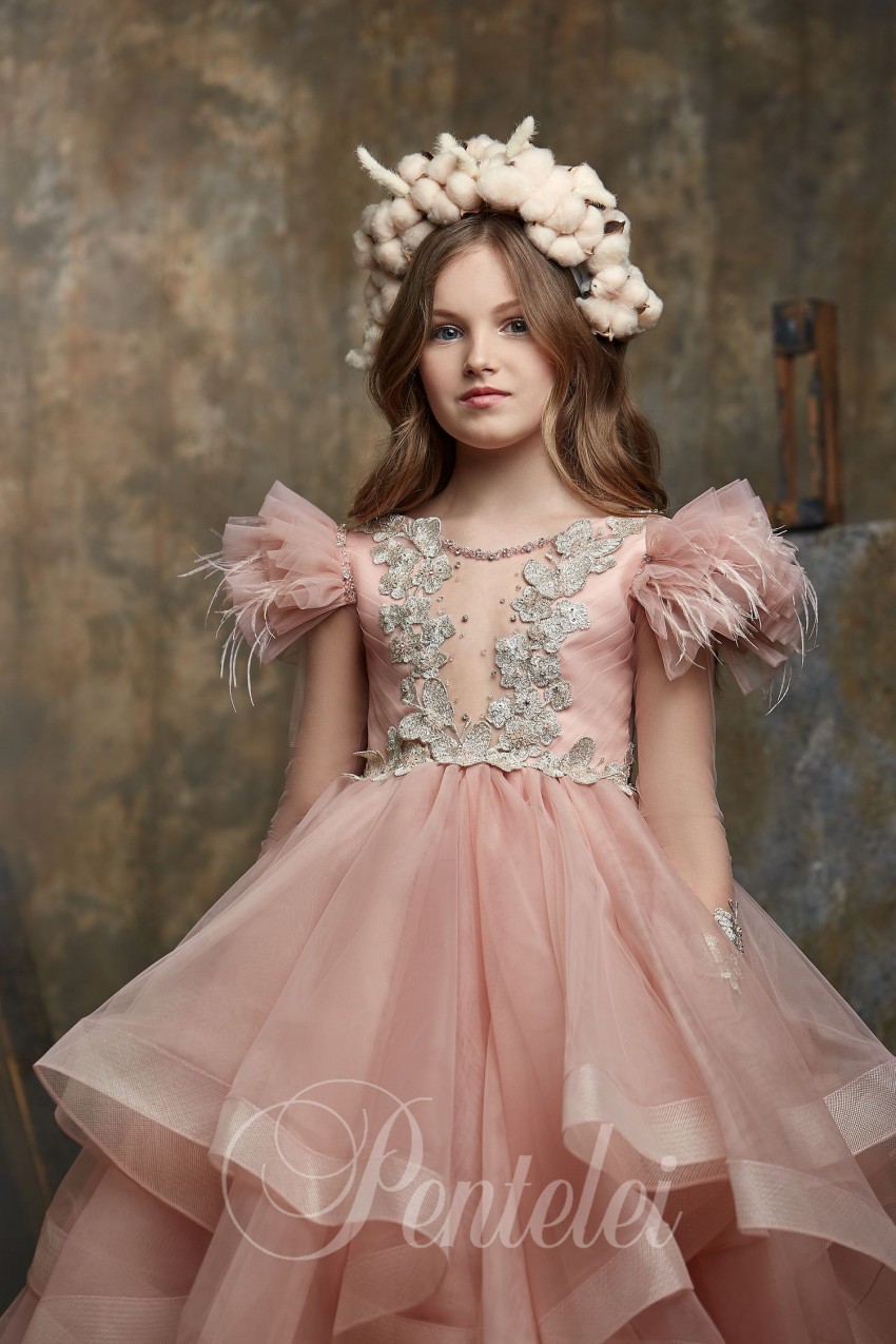 Lovely Tiered Long Sleeves wer Girl Dresses For Wedding Sheer Bateau Neck Appliqued Toddler Pageant Gowns Tulle Ball Gown Kids Prom Dress