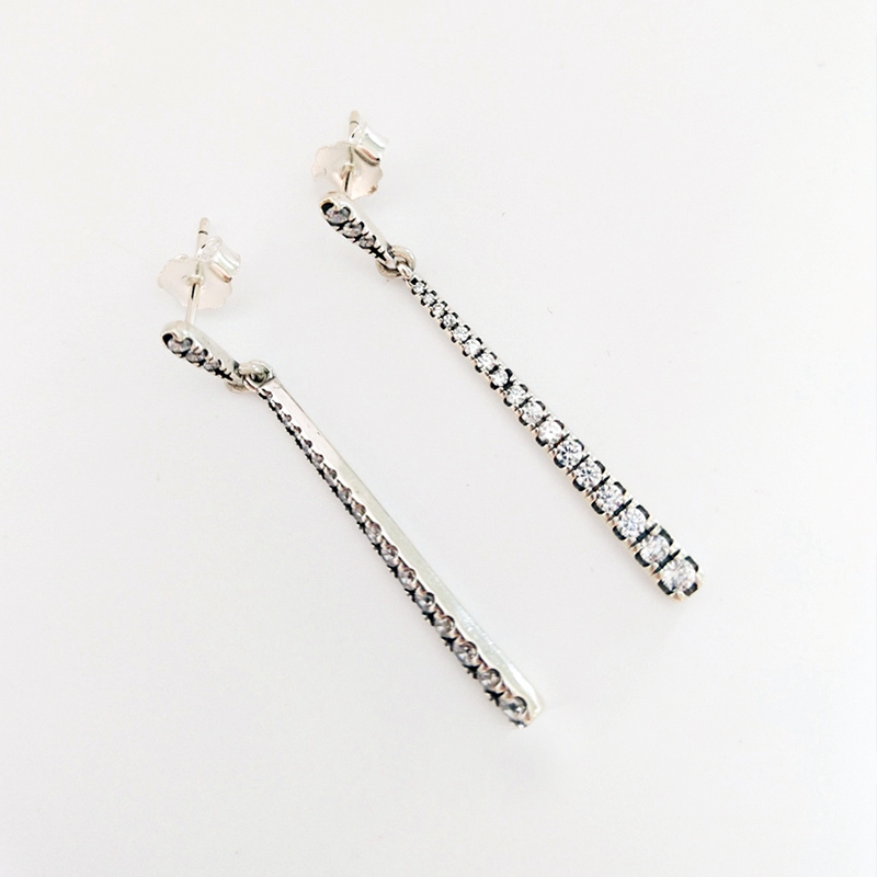Wholesale- Long CZ Diamond Stud Earrings for Pandora 925 Sterling Silver with original box of high quality tassel ladies earrings
Wholesale- Long CZ Diamond Stud Earrings for Pandora 925 Sterling Silver with original box of high quality tassel ladies earrings