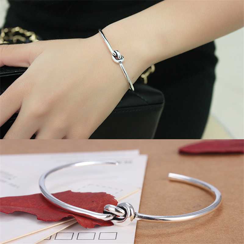 Bangle Trend Ladies Fashion Women Bow Knot Bracelet Retro Creative Opening Geometric Small Jewelry
Bangle Trend Ladies Fashion Women Bow Knot Bracelet Retro Creative Opening Geometric Small Jewelry