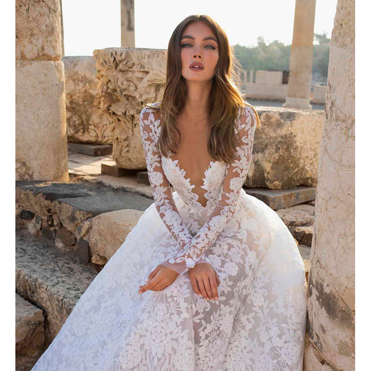 Newest Beach Wedding Dresses A Line Lace Applique Plus Size Illusion Floral Appliques Backless Tulle Bohemian Bridal Gowns vestido de novia