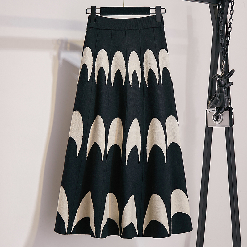 Winter Autumn 2019 Skirts Womens Knitting Wool Pleated Long Skirt Moon Print High Waist Elastic Large Hem Midi Skirts V191019