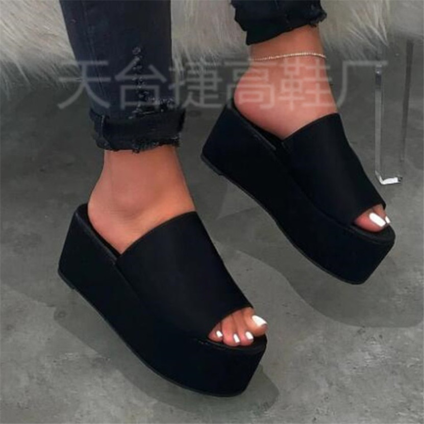 Ladies Slippers High Quality Leopard Print Thick Bottom Flip Flop PH-CFY20061838, Red
Ladies Slippers High Quality Leopard Print Thick Bottom Flip Flop PH-CFY20061838, Red