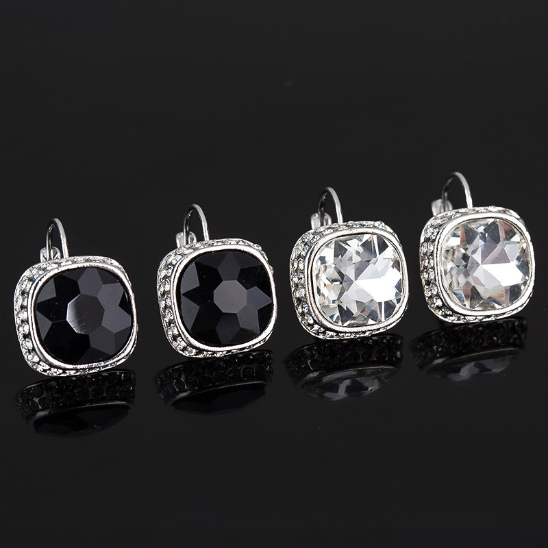 Luxurious Noble Ornaments Concise Alloy Crystal Personality Ear Nail 
Luxurious Noble Ornaments Concise Alloy Crystal Personality Ear Nail