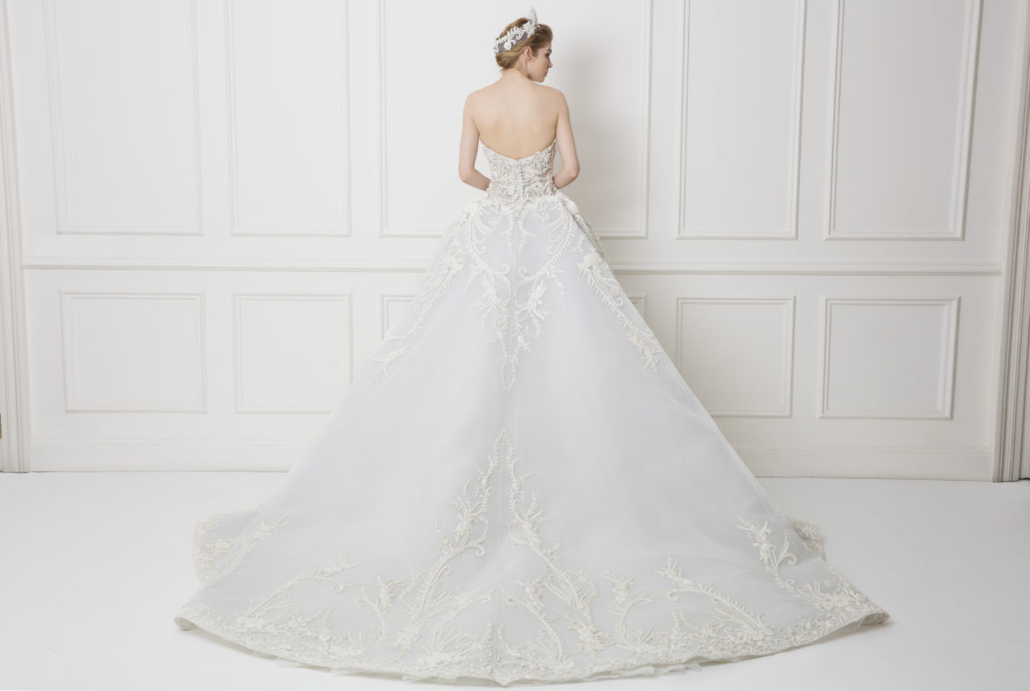 2020 Bridal Dress With Detachable Train Sweetheart 3D Lace Appliqued Beaded Wedding Dress Backless Ruffle Sweep Train Robes De Mariée