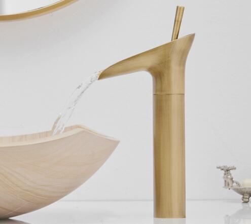Wine Glass style Single Lever waterfall Bathroom Basin Faucet Brass Antique Hot and Cold bathroom Sink Mixer Taps
Wine Glass style Single Lever waterfall Bathroom Basin Faucet Brass Antique Hot and Cold bathroom Sink Mixer Taps