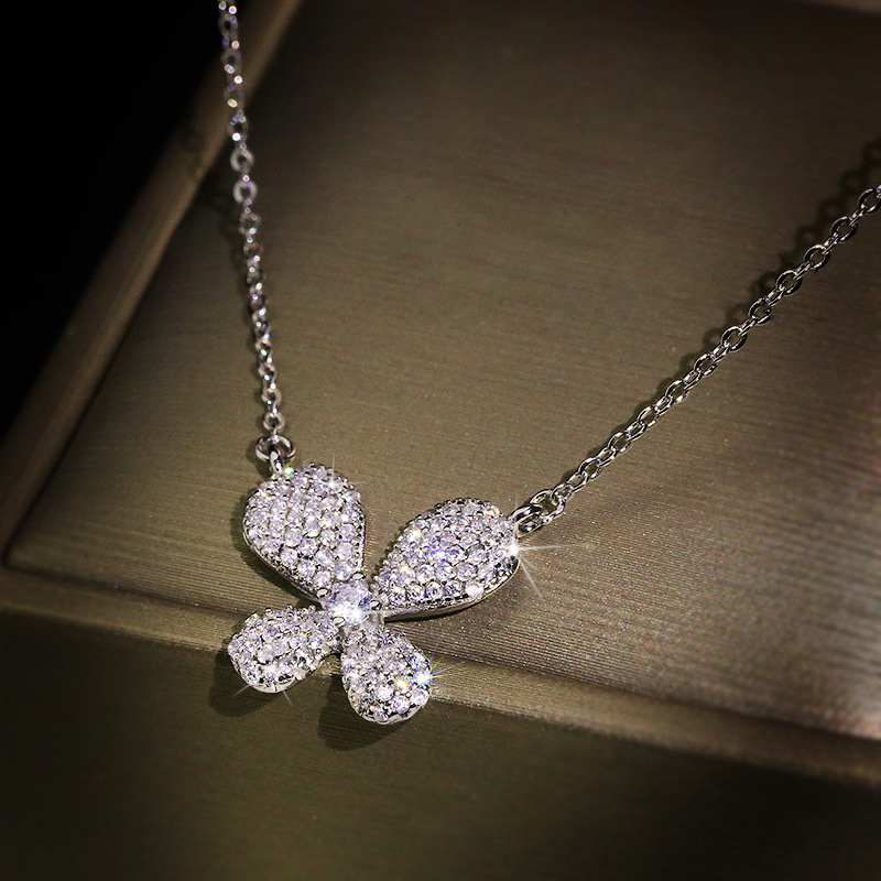 Chains High Quality White Zircon Necklace Women Wedding Party Engagement Jewelry Gift Water-wave Necklaces
Chains High Quality White Zircon Necklace Women Wedding Party Engagement Jewelry Gift Water-wave Necklaces