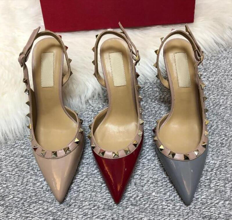 2020 women brand sandals v logo 6cm high heel sandals rivets pointed toe thin heel wedding shoes patent leather women sandals, Black
2020 women brand sandals v logo 6cm high heel sandals rivets pointed toe thin heel wedding shoes patent leather women sandals, Black