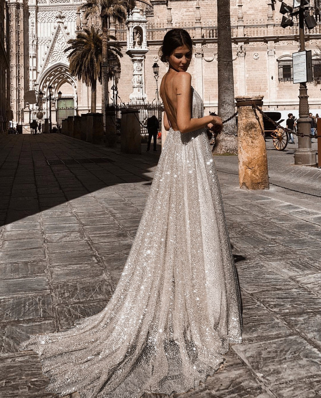 Sexy Sparkly Sequins Evening Dresses 2019 Deep V Neck Sleeveless Floor Length Party Dresses Girls Pageant Dresses Cheap Prom Gowns