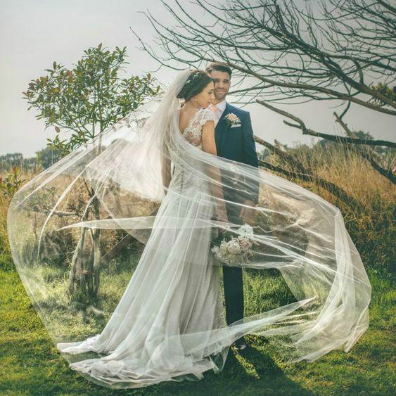 In Stock White Ivory 3m Bridal Veils Bridal Accessories Elegant Wedding Veil Long Veils for Bride Headwear Cut Edge Handmade with comb
In Stock White Ivory 3m Bridal Veils Bridal Accessories Elegant Wedding Veil Long Veils for Bride Headwear Cut Edge Handmade with comb