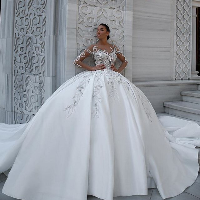 Stunning Sequins Luxury Ball Gown Wedding Dresses Beads Off Shoulder Long Sleeve Bridal Gowns Sparkly Sweep Train Puffy Wedding Dress