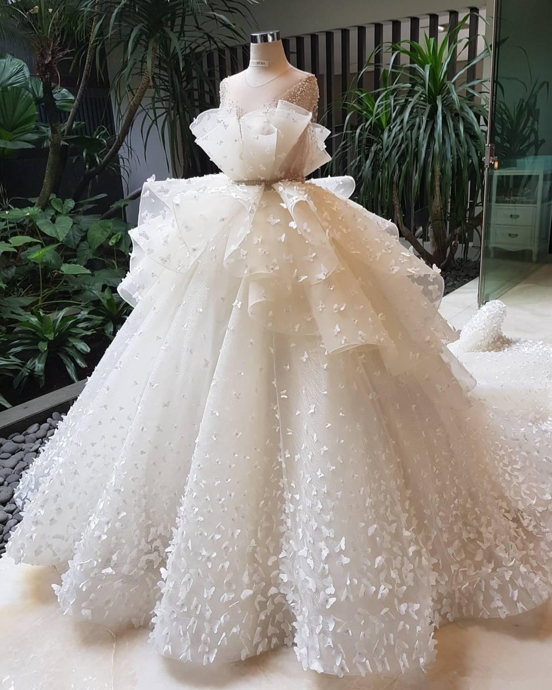 Butterfly Sexy Applique Jewel Necke Beaded Sash Bridal Dress Magical Romantic Chapel Train Wedding Gowns