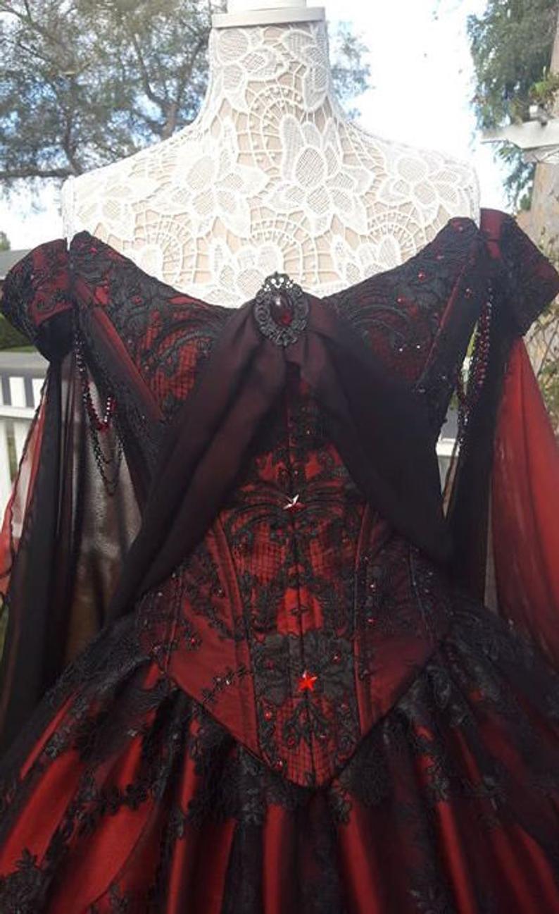 Gothic Wedding Dresses A e Lace Appliqued Off The Shoulder Country Bridal Gowns Sweep Train Custom Made Vintage Vestidos de Novia