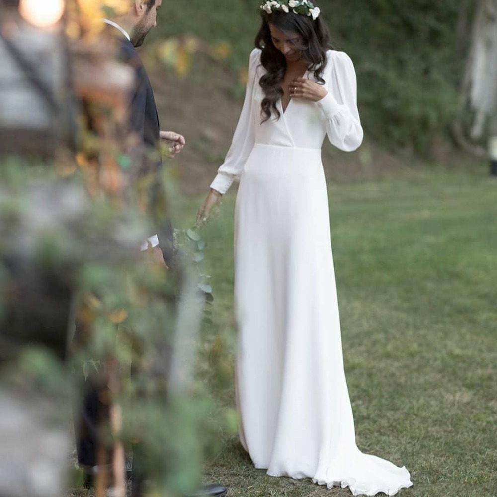 Hot Sale Summer White Chiffon A Line Beach Wedding Dresses 2020 With Long Sleeves V Neck Backless Boho Garden Bridal Gowns