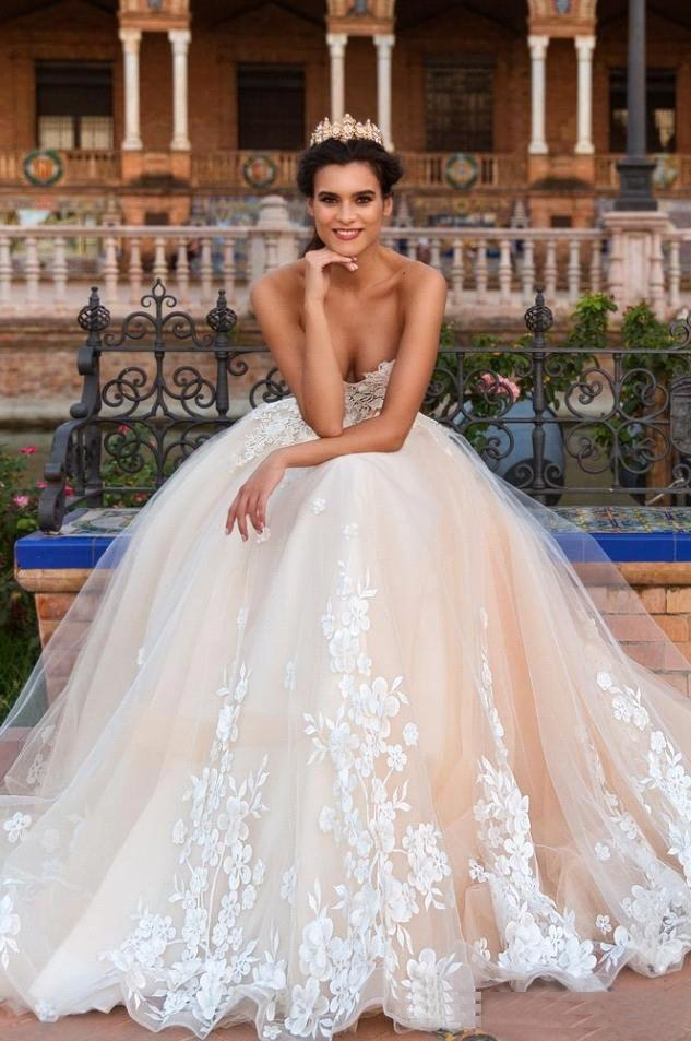 Sexy Sweetheart Ball Gown Wedding Dress Lace Appliqued Back Lace UP with Sweep Train Bridal Gowns Vestido de Noiva