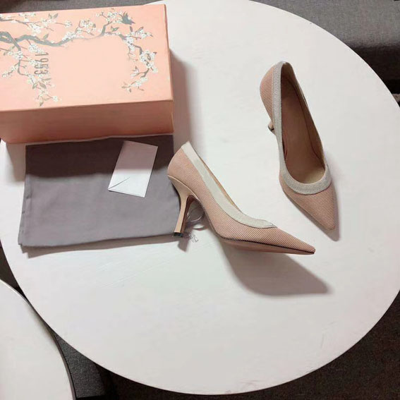 New Top Designer Dress shoes Quality embroidery Matte cowhide Casual parties Women shoe wedding business dress shoe Stiletto heels, Customize
New Top Designer Dress shoes Quality embroidery Matte cowhide Casual parties Women shoe wedding business dress shoe Stiletto heels, Customize