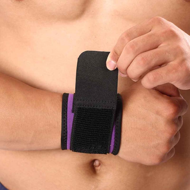 2pcs/set Training Adjustable Exercise Men Women Pain Relief Fitness Outdoor Sports Wrist Brace Multifunction Body Building, Red
2pcs/set Training Adjustable Exercise Men Women Pain Relief Fitness Outdoor Sports Wrist Brace Multifunction Body Building, Red