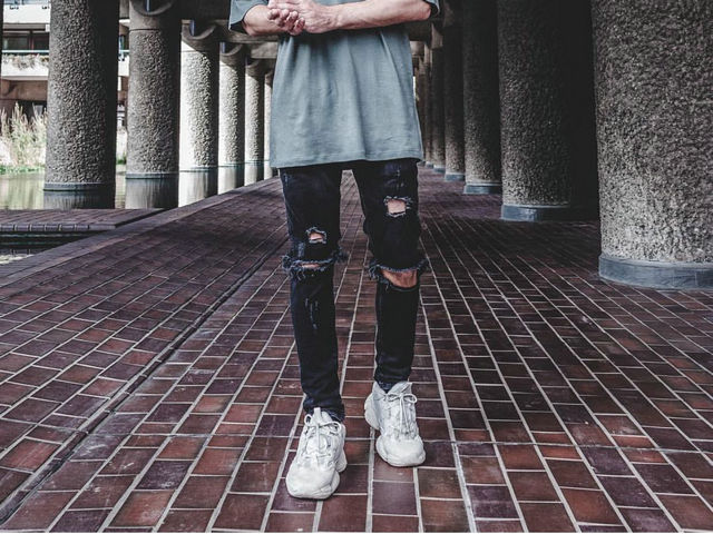 Jeff Store 5oo Black Yellow color 109$ and 150$ two different price versions High quality, 109$ version
Jeff Store 5oo Black Yellow color 109$ and 150$ two different price versions High quality, 109$ version