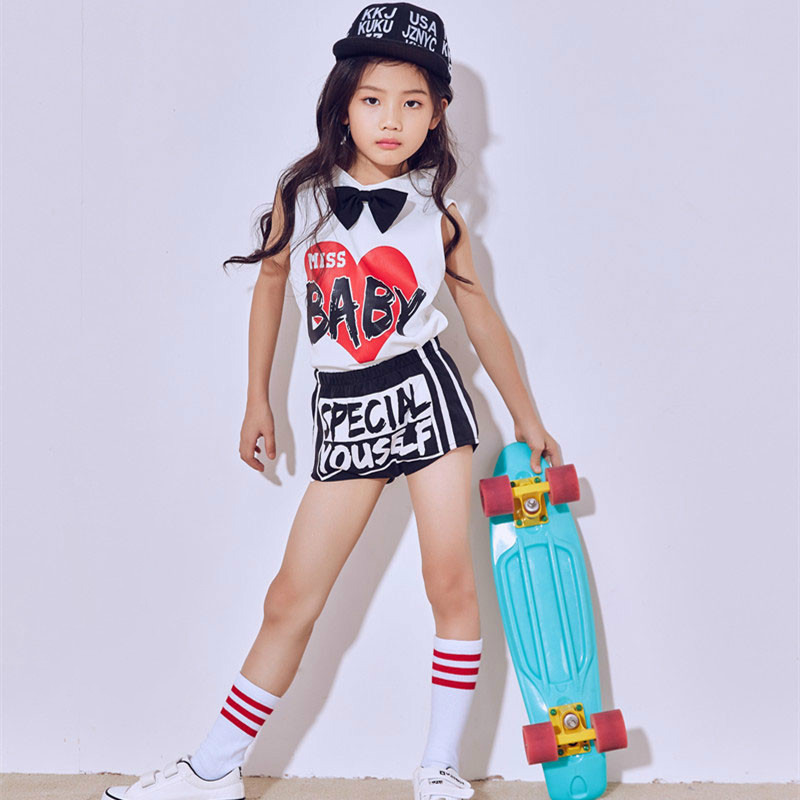 New modern hip hop jazz dance costumes girls Tops shorts Cheerleading dancer costume for girls stage costumes for singers
New modern hip hop jazz dance costumes girls Tops shorts Cheerleading dancer costume for girls stage costumes for singers
