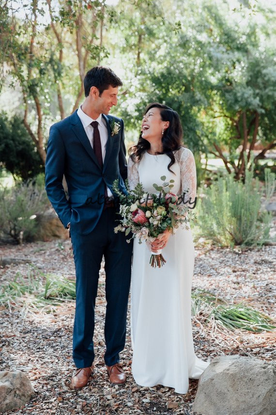 Bohemian Sheath Wedding Dresses with Long Sleeve 2019 Retro Jewel Neck Lace Chiffon Country Garden Bridal Gowns Wedding Dress