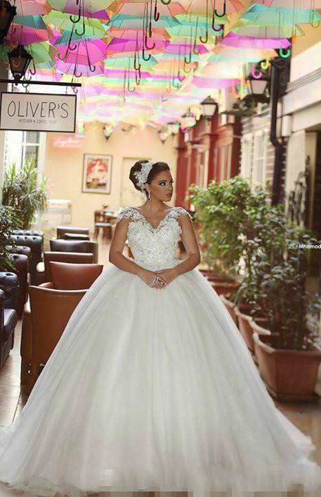 Arabic Plus Size Ball Gown Wedding Dresses Country Cap Sleeve Beaded Lace Appliques Bridal Gowns Sexy Backless Puffy Tulle vestidos de noiva