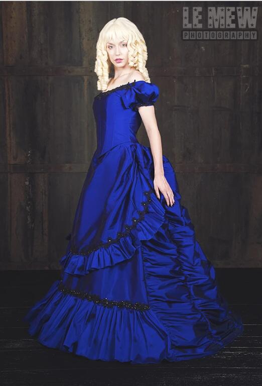 Vintage Gothic Wedding Dresses Off The Shoulder Lace Appliques A Line Country Bridal Gowns Sweep Train Short Sleeve Blue Wedding Dress