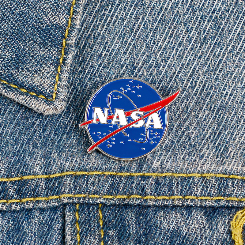 Cute Small NASA Space Round Funny Enamel Brooches Pins for Women Christmas Demin Shirt Decor Brooch Pin Metal Kawaii Badge Fashion Jewelry
Cute Small NASA Space Round Funny Enamel Brooches Pins for Women Christmas Demin Shirt Decor Brooch Pin Metal Kawaii Badge Fashion Jewelry