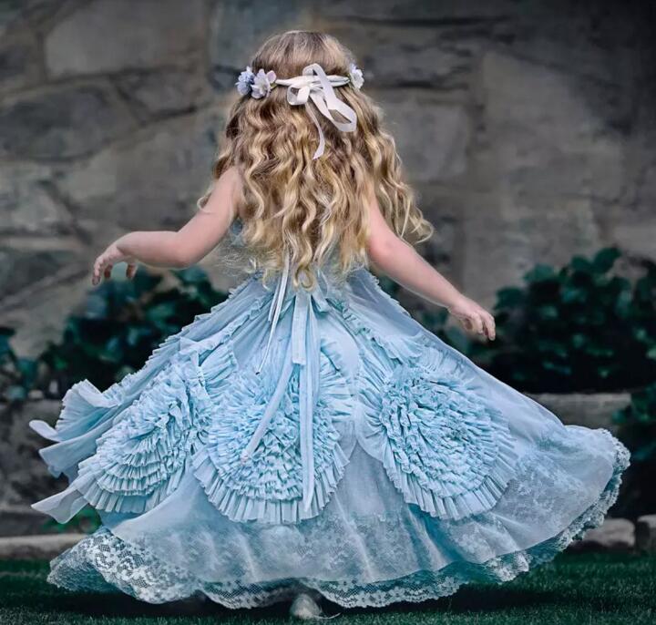 Cute Flower Girls Dresses For Wedding Multilayer Lace Halter Kids Formal Wear Applique Floor Length Girl S Pegeant Dress