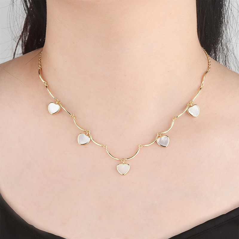 2020 Hot Gold Copper 5 Heart Seashell Elegant Sexy Temperament Pendant Necklace Fashion Necklaces For women jewelry statement
2020 Hot Gold Copper 5 Heart Seashell Elegant Sexy Temperament Pendant Necklace Fashion Necklaces For women jewelry statement