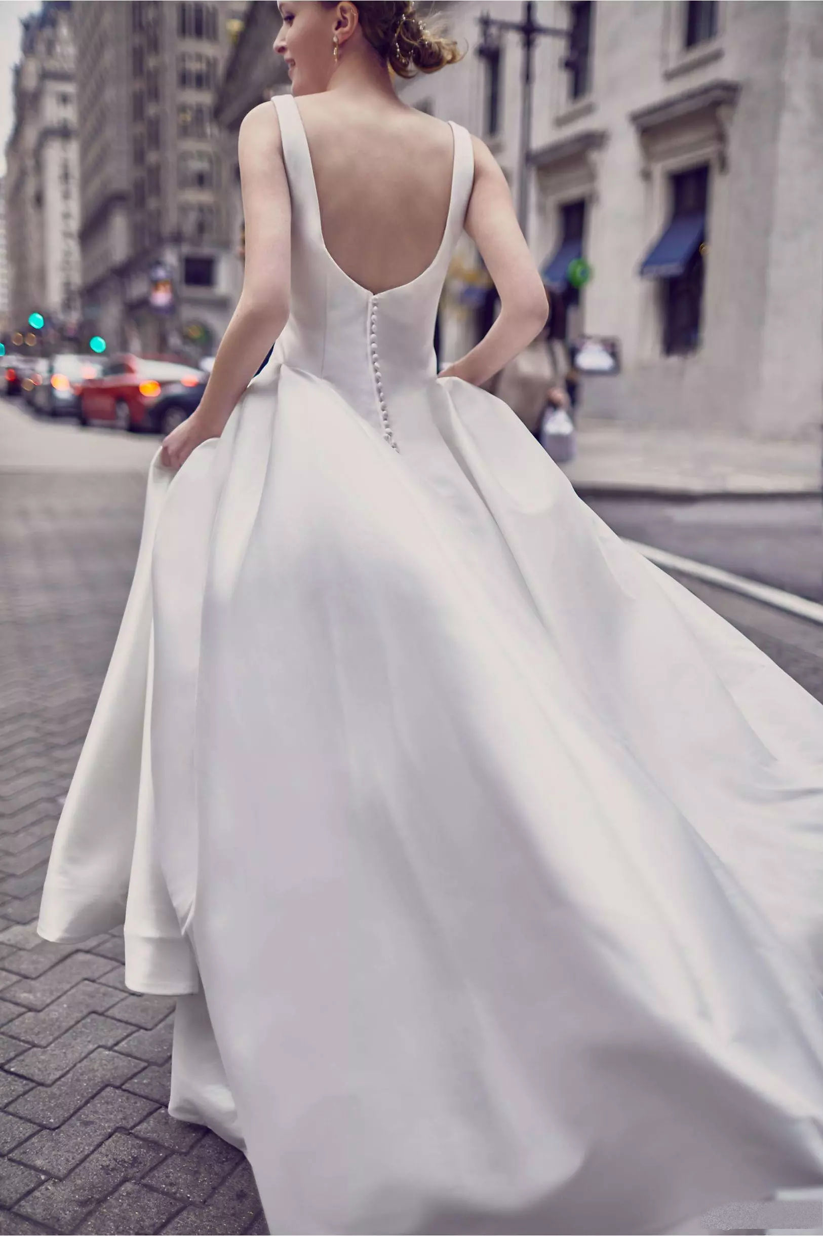 2019 BHLDN A Line Wedding Dresses Scoop Neck Satin Sweep Train Beach Wedding Dress Backless Bridal Gowns Plus Size robe de mariée