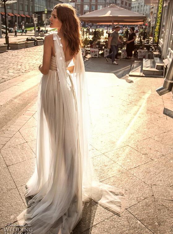 Sexy Spaghetti Boho Wedding Dresses 2019 Papilio Ruched Backless 3D Floral Appliques Bridal Gowns robe de mariée Beach Wedding Dress