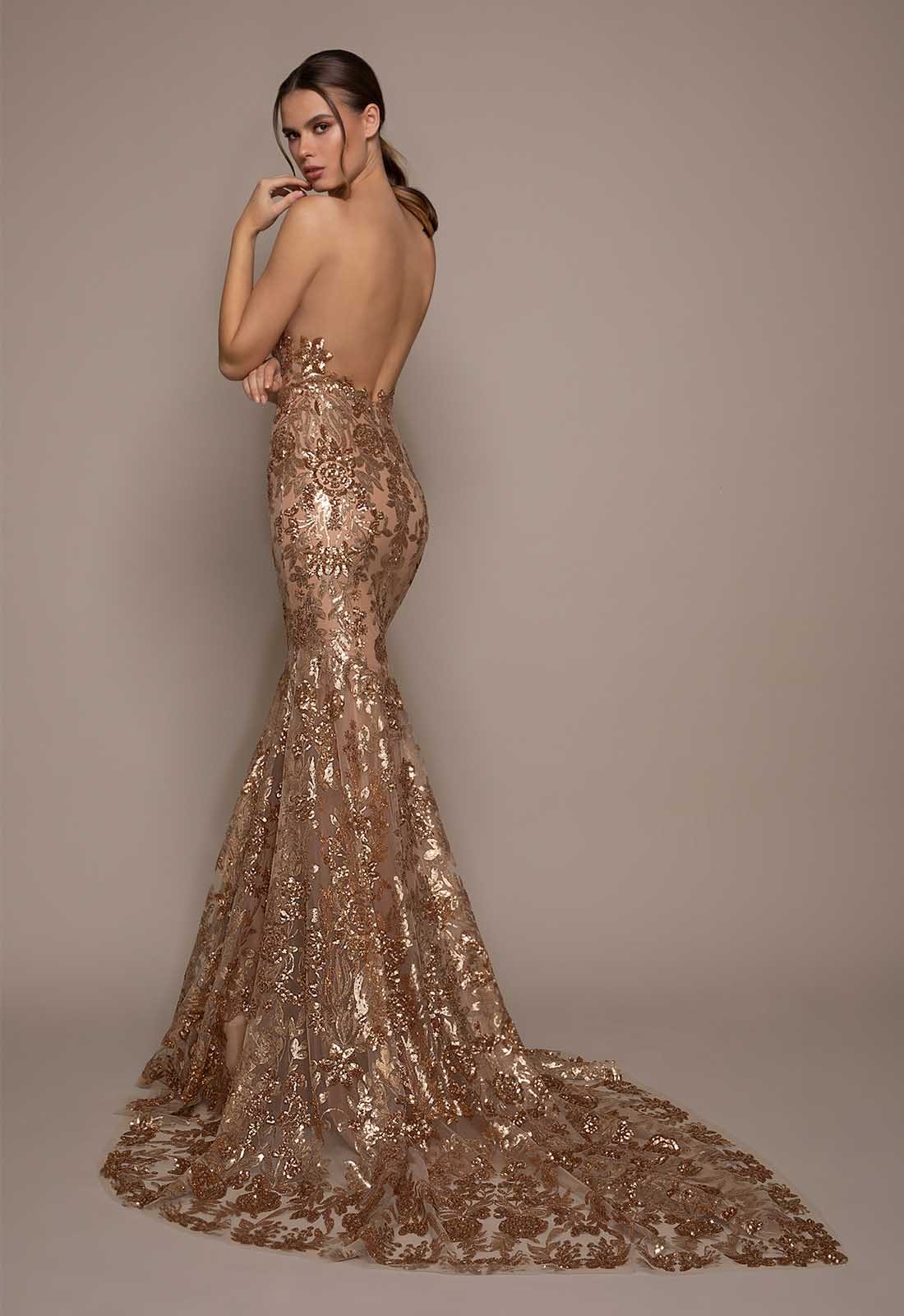 Gorgeous Gold Mermaid Evening Dresses Lace Appliqued V Neck Sleeveless Robe De Soiree Backless Sexy Prom Gowns with Sequins