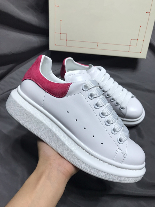 Alexander Top Quality Desinger shoes Fashion Men Women shoe Leather Lace Up Platform Oversized Sole Sneakers Black Casual Trainers, Choose the color
Alexander Top Quality Desinger shoes Fashion Men Women shoe Leather Lace Up Platform Oversized Sole Sneakers Black Casual Trainers, Choose the color