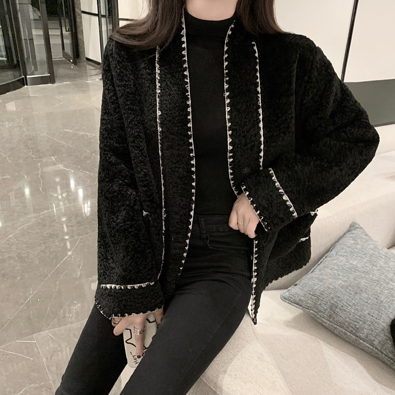 Women's Winter Solid Wool Blends Vintage Coat V-neck Long Sleeve Korean Female Woolen Coats New Autumn Pocket Outerwear Ladies, Black
Women's Winter Solid Wool Blends Vintage Coat V-neck Long Sleeve Korean Female Woolen Coats New Autumn Pocket Outerwear Ladies, Black