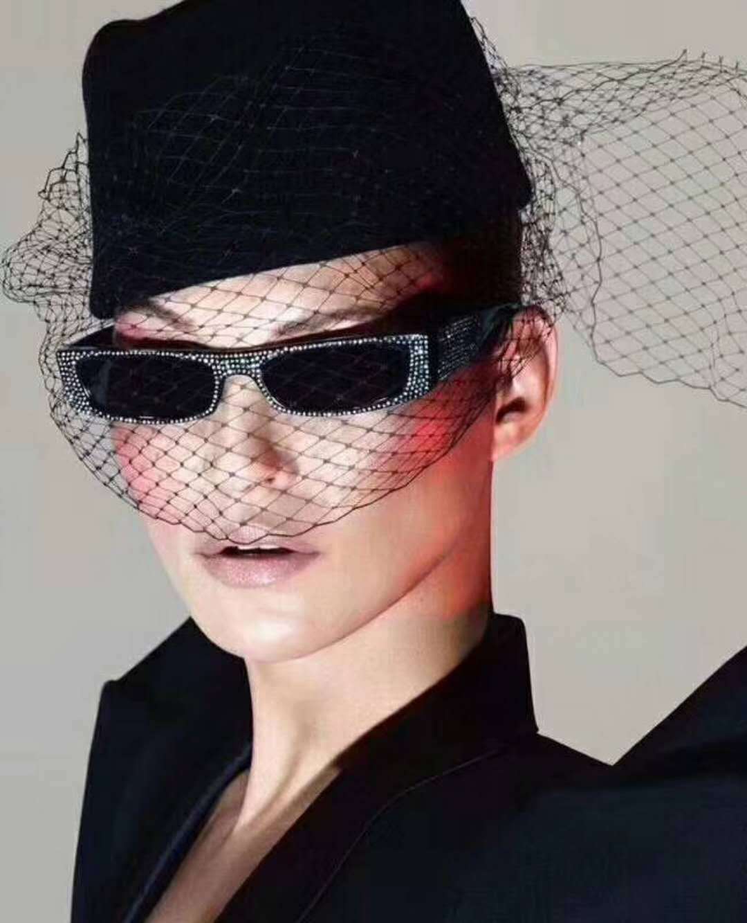 Small Square Sunglasses imitation diamond Full Frame Women Colorful Transparent Retro Sunglass Rectangle Sun Glasses Female Eyewears 5056
Small Square Sunglasses imitation diamond Full Frame Women Colorful Transparent Retro Sunglass Rectangle Sun Glasses Female Eyewears 5056