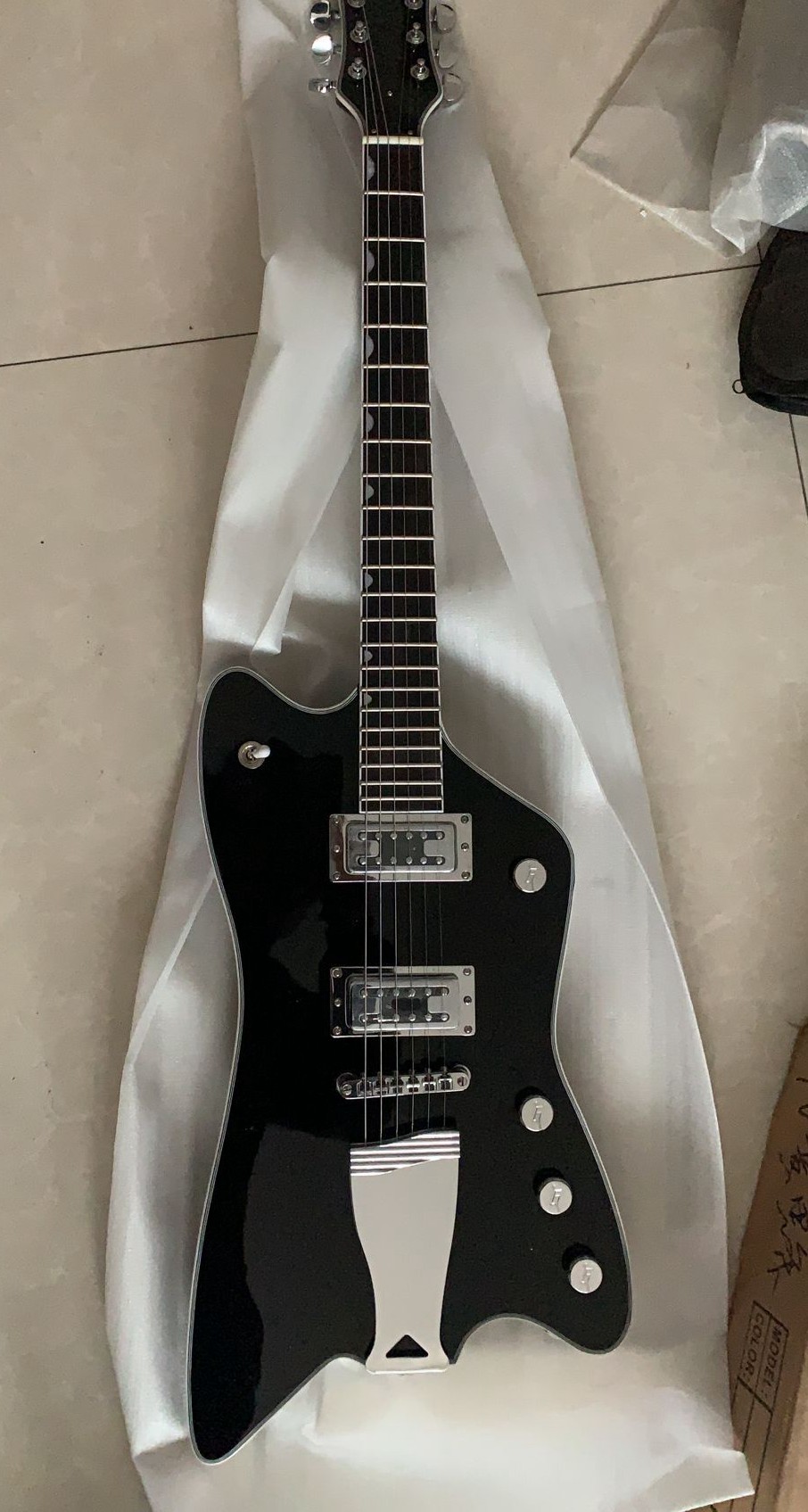 Custom G6199 Billy Bo Jupiter Solid Black FireBird Thunderbird Electric Guitar Real G Knobs, TV Jones Pickups, Chrome Hardware
Custom G6199 Billy Bo Jupiter Solid Black FireBird Thunderbird Electric Guitar Real G Knobs, TV Jones Pickups, Chrome Hardware