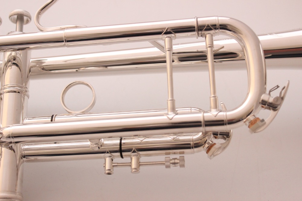 Bach Stradivarius Professional Bb Trumpet TR190S37 Silver Plated Instrumentos Musicales Mouthpiece