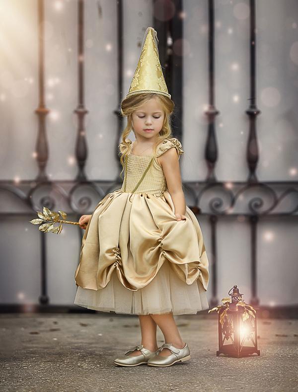 2019 First Holy Communion Dresses Cute Little Flower Girl Dress Cap Sleeves Square Neck Lace Ruffles Birthday Party Girls Pageant Gowns