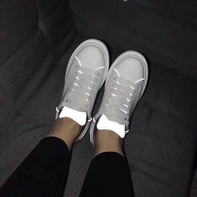 Men Fashion White Casual Shoes Women Reflective-Trimmed Genuine Leather Shoes Classic Lace Up Lightweight Couple Sports Sneakers, Style 7
Men Fashion White Casual Shoes Women Reflective-Trimmed Genuine Leather Shoes Classic Lace Up Lightweight Couple Sports Sneakers, Style 7