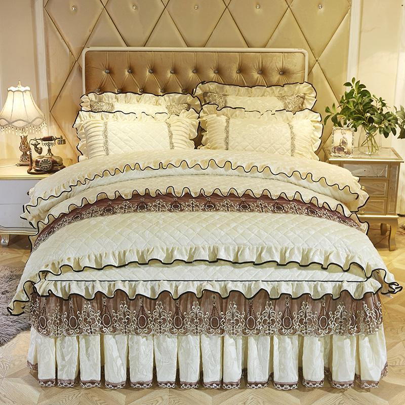 J3 JPcs Lace and cotton embroidery bedding sets queen king size duvet cover set bed skirt set pillowcase bedclothes
J3 JPcs Lace and cotton embroidery bedding sets queen king size duvet cover set bed skirt set pillowcase bedclothes