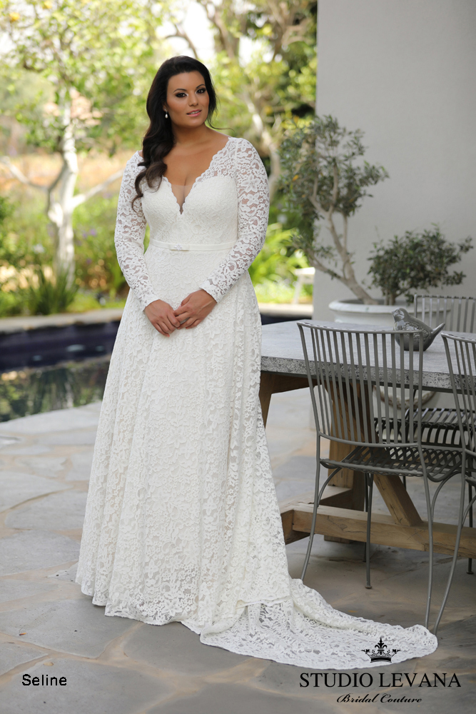 2020 New Arrival Wedding Gowns Lace Applique Long Sleeve Plus Size Wedding Dresses A Line Sweep Train Zipper Jewel Neck Tulle Bridal Gown
