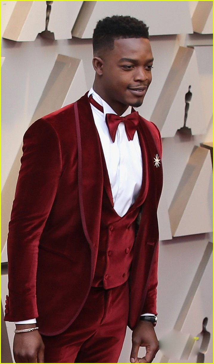 2019 New Red Men Wedding Tuxedos Three Pieces (Jacket+Vest+Pants) Groomsmen Wear Lapel Neck Formal Suits Custom Made