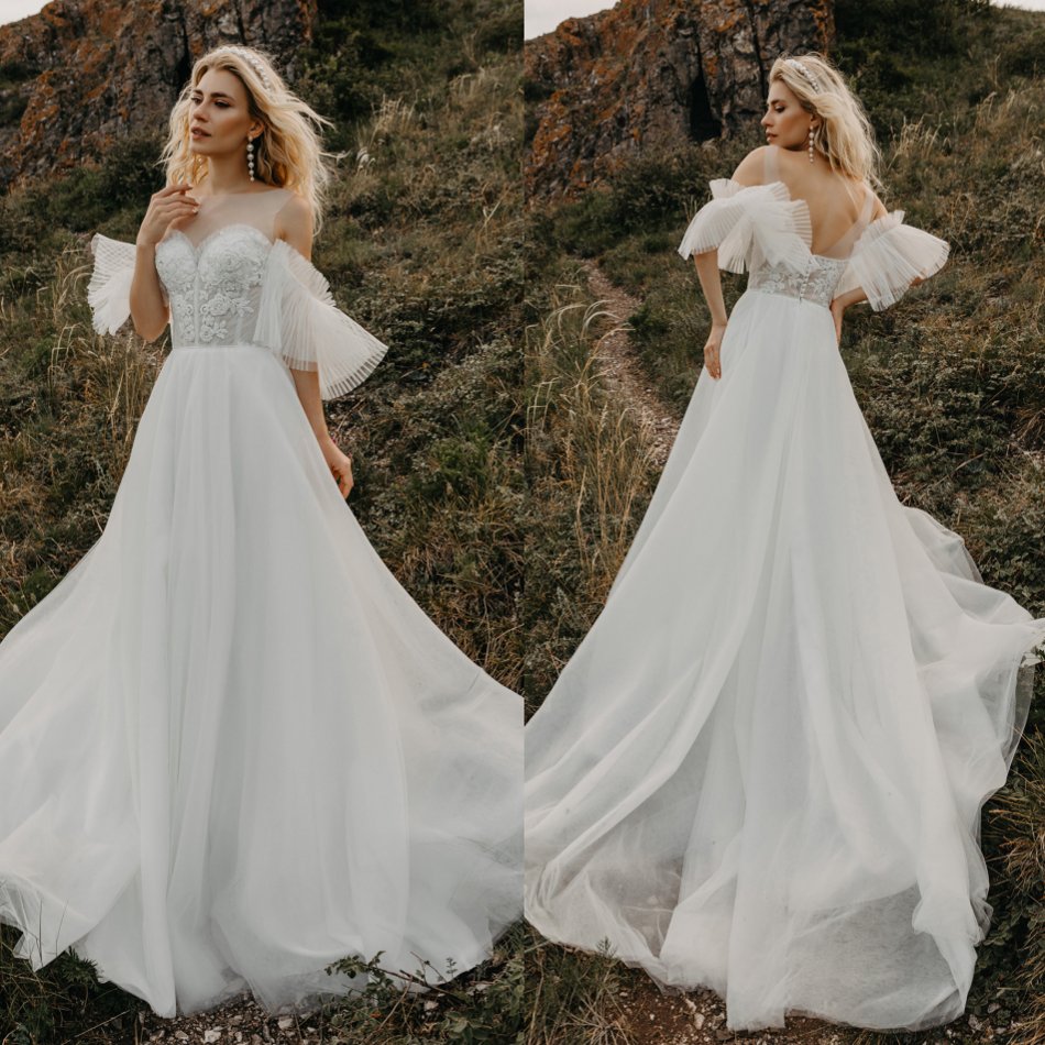 Bohemian Beach Wedding Dresses Sheer Jewel Neck Ruffles Short Sleeve Appliqued Bridal Gowns Sequins Flower Sweep Train Wedding Dress, Multicolor
Bohemian Beach Wedding Dresses Sheer Jewel Neck Ruffles Short Sleeve Appliqued Bridal Gowns Sequins Flower Sweep Train Wedding Dress, Multicolor