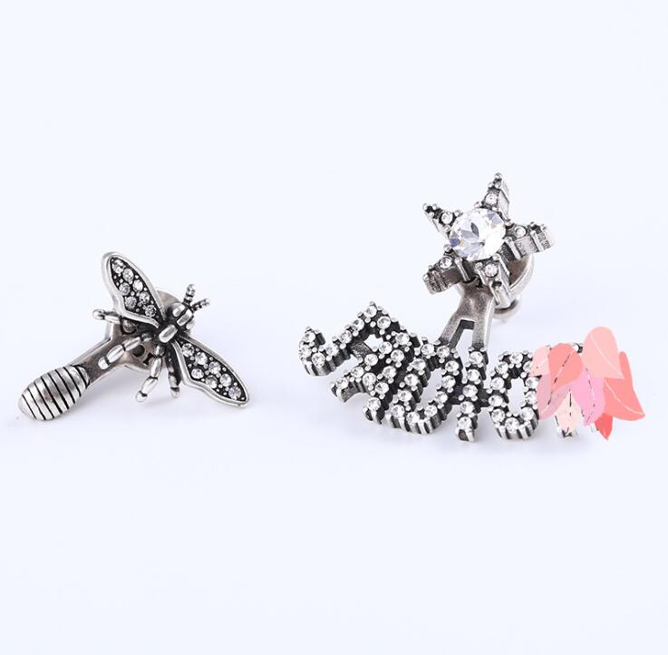 Wholesale- brand letter bee designer earrings for lady Design Women Party Wedding Lovers gift Jewelry for Bride with box
Wholesale- brand letter bee designer earrings for lady Design Women Party Wedding Lovers gift Jewelry for Bride with box