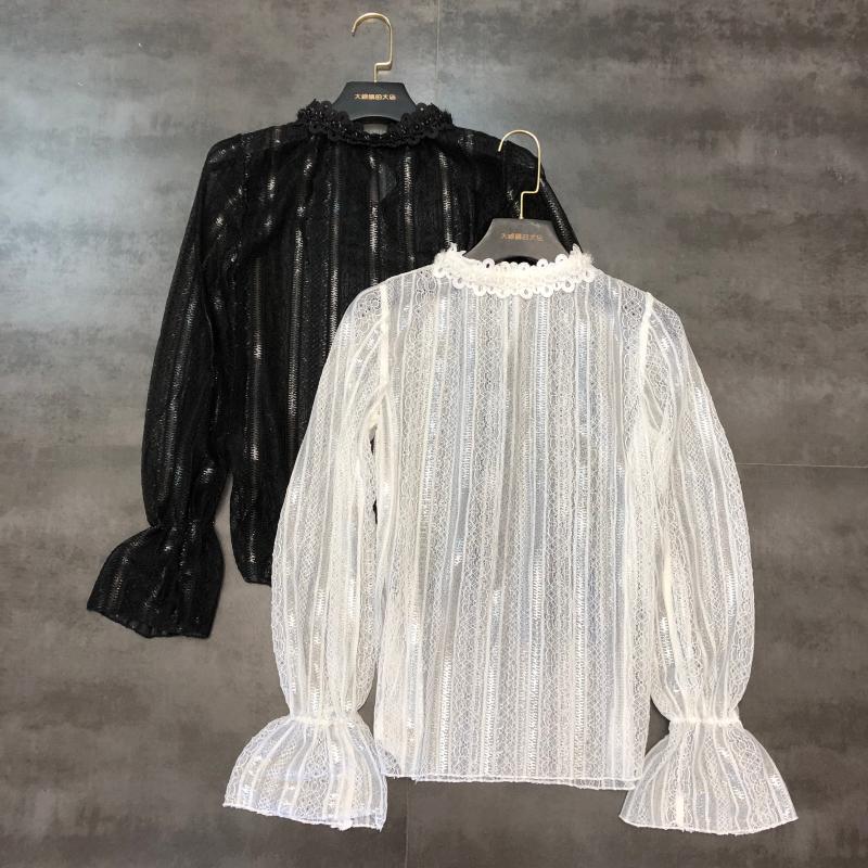 New same model in spring and summer 2020 bright silk shining pearl lace collar translucent fairy top bottom lace top, See chart
New same model in spring and summer 2020 bright silk shining pearl lace collar translucent fairy top bottom lace top, See chart