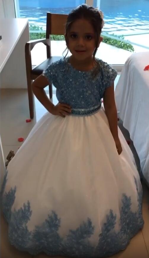 Luxurious Lace Beaded Flower Girl Dresses Ball Gown Tulle Little Girl Wedding Dresses Cheap Communion Pageant Dresses Gowns F199
