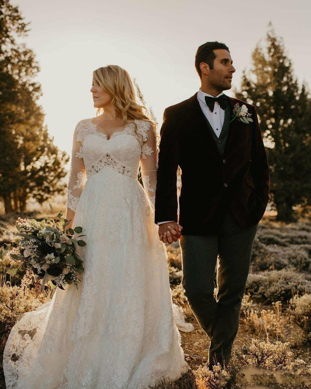 Country A Line Wedding Dresses V Neck Long Sleeves Full Lace Appliques Crystal Beads Empire Waist Sweep Train Bohemian Bridal Gowns