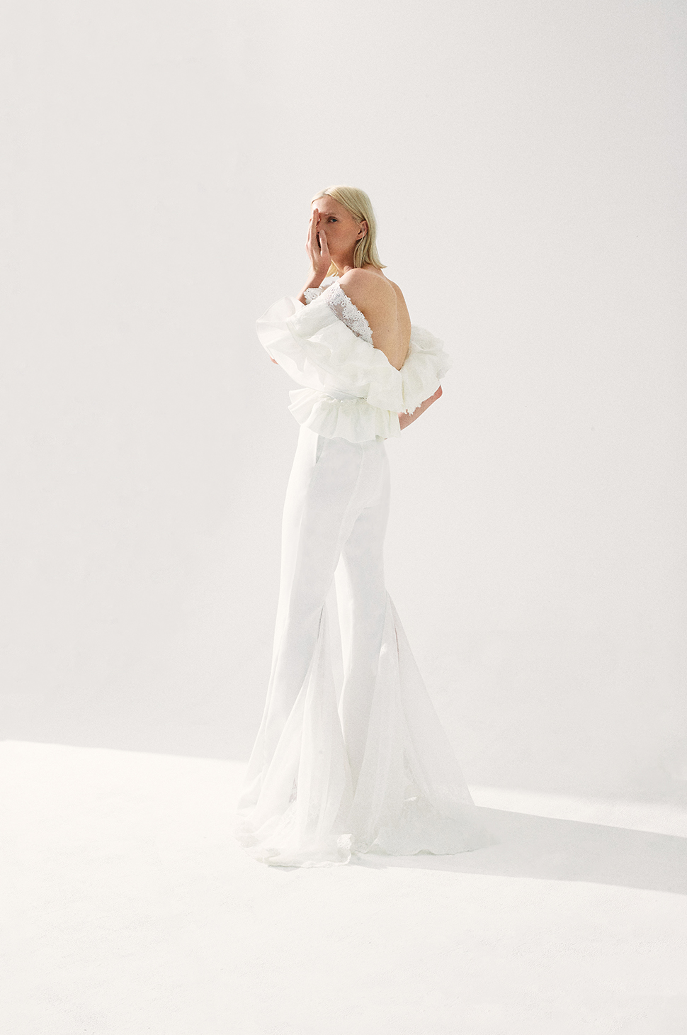 Modest Sebastienluke Jumpsuits Wedding Pants Off Shoulder Short Sleeve Satin White Ruched Wedding Gowns Sweep Train robe de mariée
